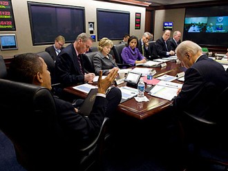 obama-security-meeting-428